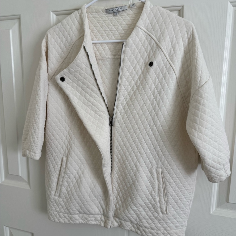 BELLA LUXX Zip & Snap Short Sleeve white Quilted Blazer Jacket Women's Size XS